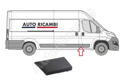 Protective trim Fiat Ducato since 2014 right behind the front door